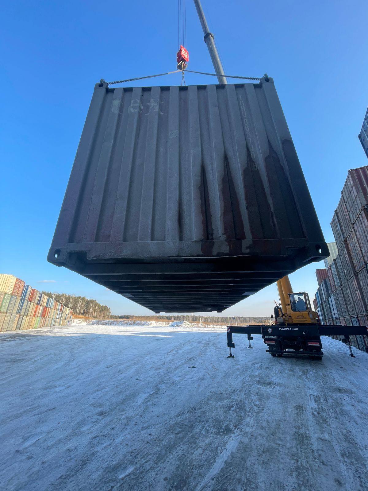 Морской контейнер TGHU0667006